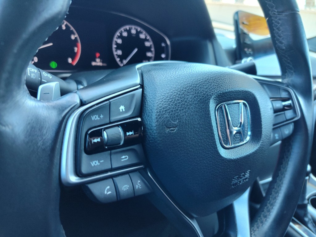 2019 Honda Accord Image 17