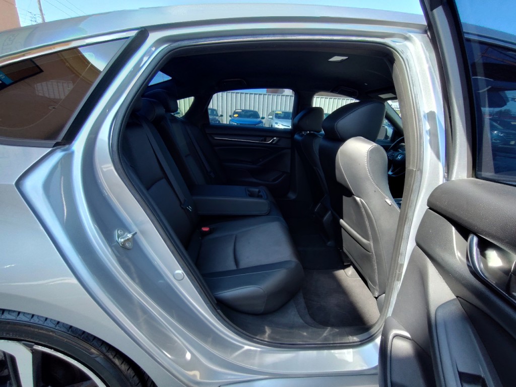 2019 Honda Accord Image 40
