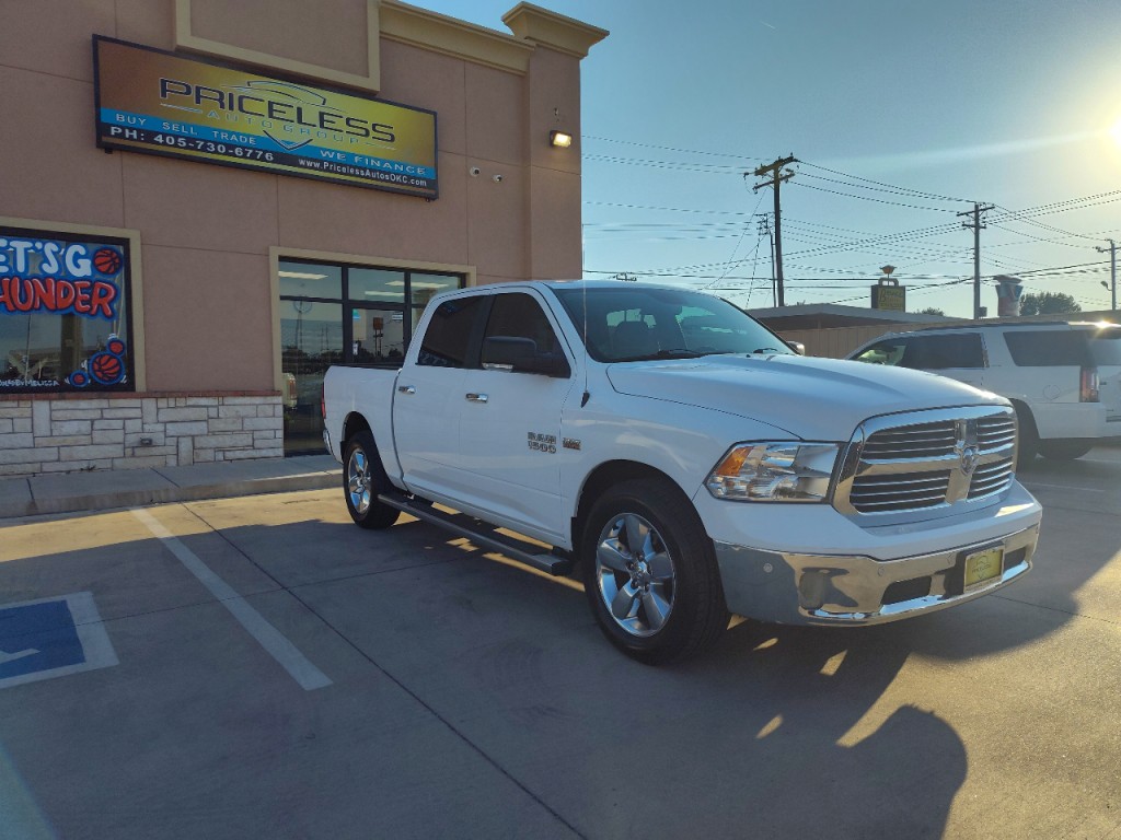 2016 RAM 1500 Image 3