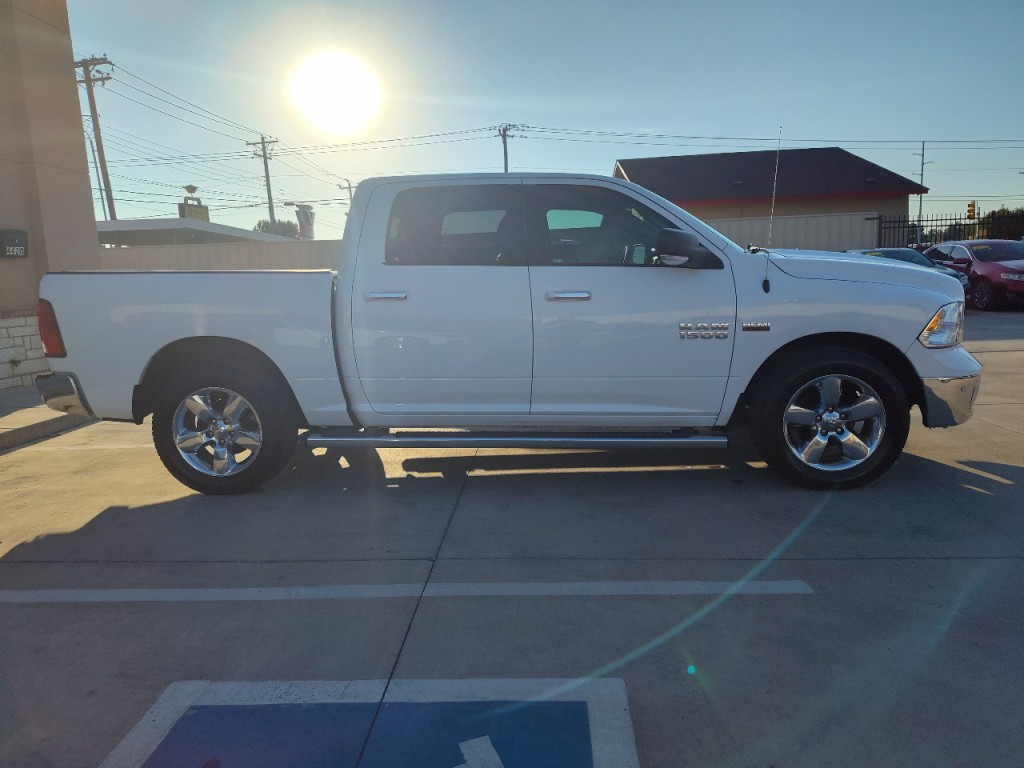 2016 RAM 1500 Image 4