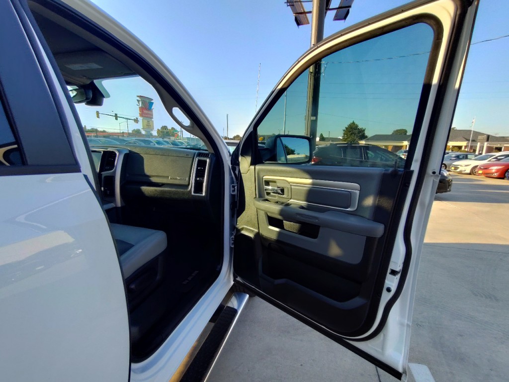 2016 RAM 1500 Image 34