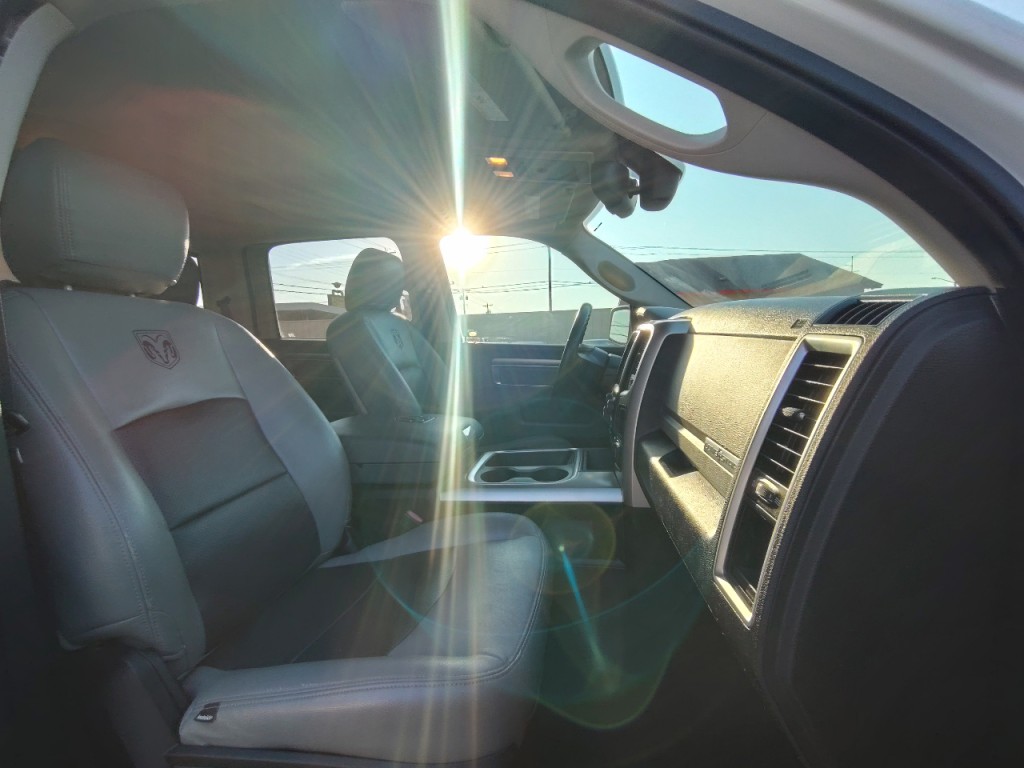 2016 RAM 1500 Image 38