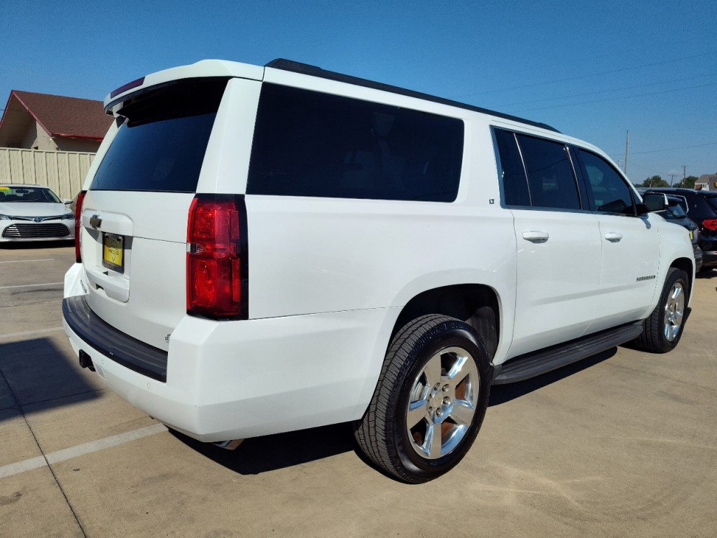 2016 Chevrolet Suburban Image 5