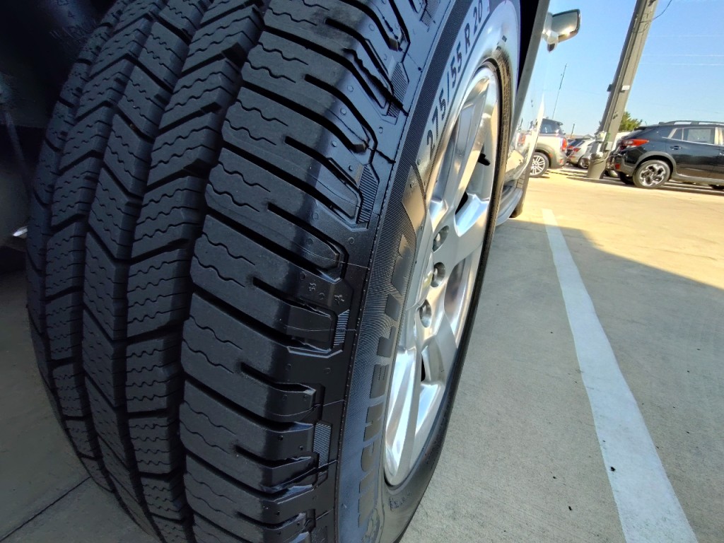 2016 Chevrolet Suburban Image 12