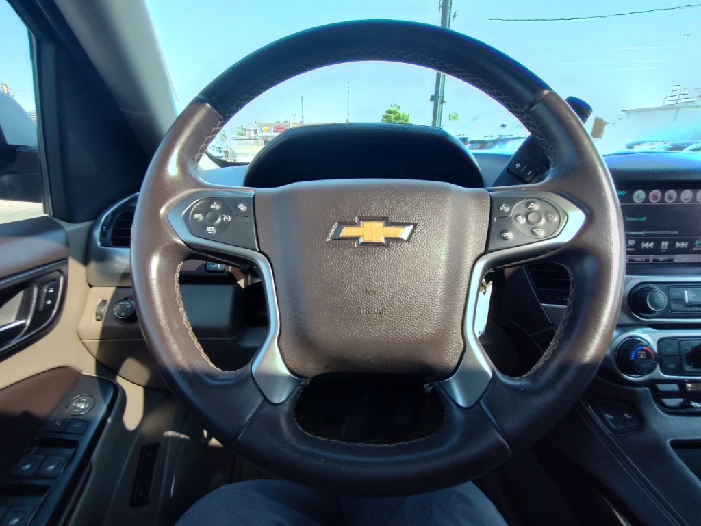 2016 Chevrolet Suburban Image 17