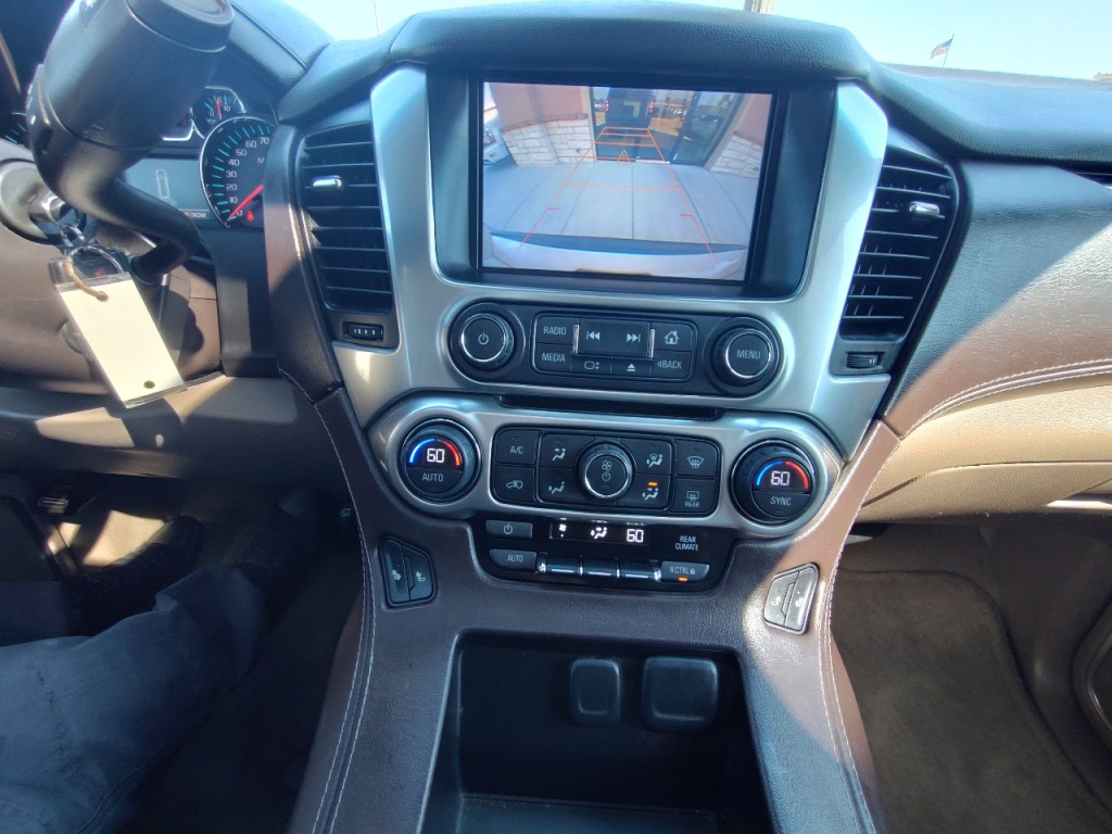 2016 Chevrolet Suburban Image 22