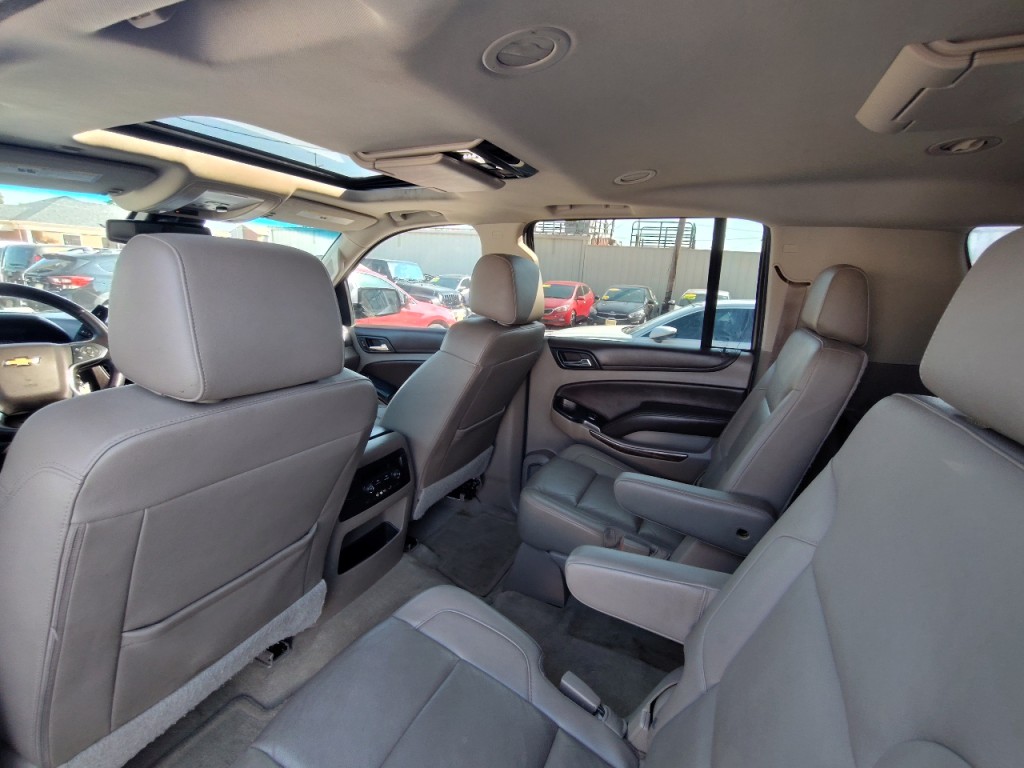 2016 Chevrolet Suburban Image 33