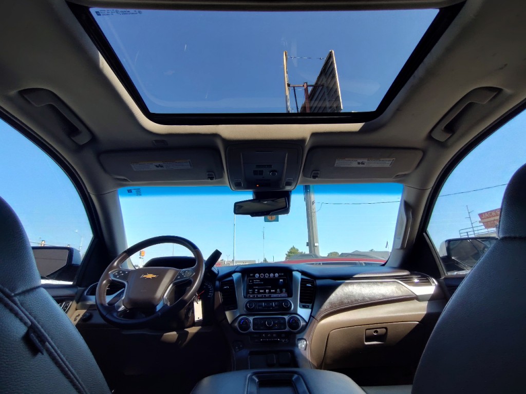 2016 Chevrolet Suburban Image 36