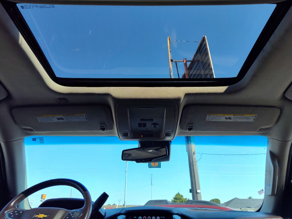 2016 Chevrolet Suburban Image 37