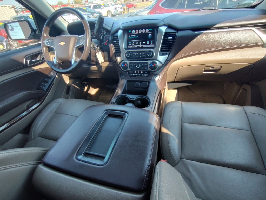 2016 Chevrolet Suburban Image 40