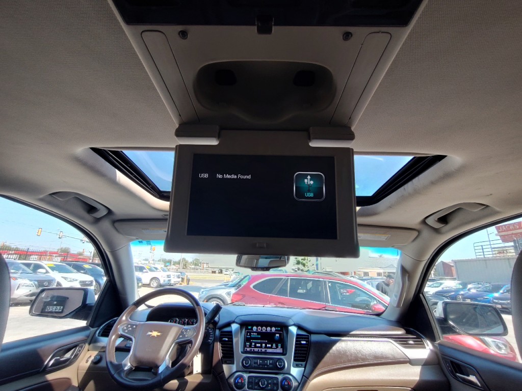 2016 Chevrolet Suburban Image 41