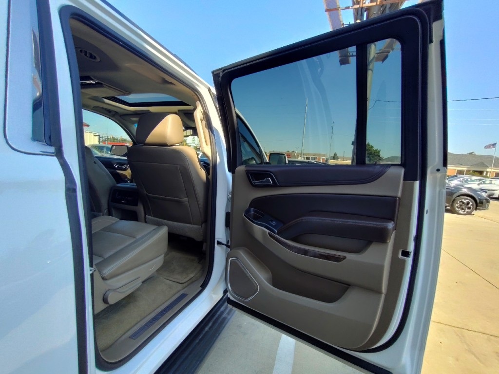 2016 Chevrolet Suburban Image 45