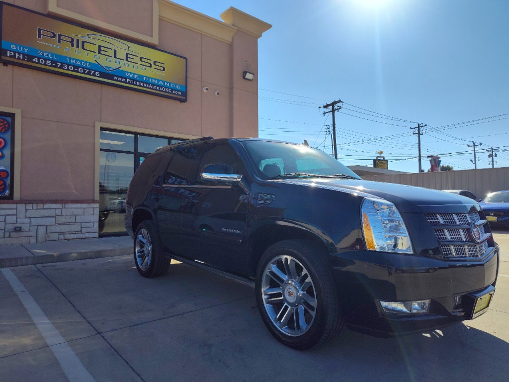 2014 Cadillac Escalade Image 3