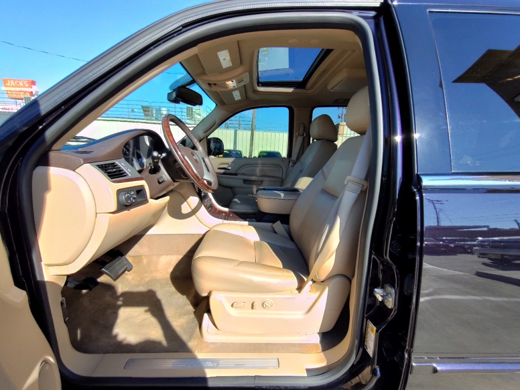 2014 Cadillac Escalade Image 13