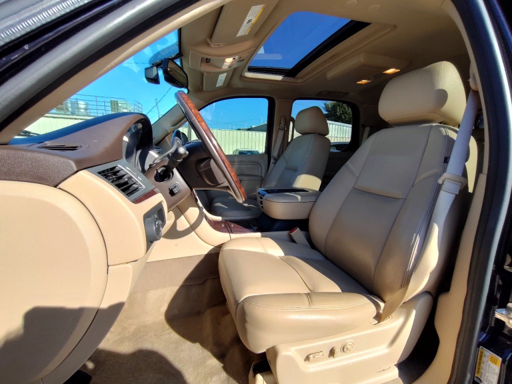 2014 Cadillac Escalade Image 14
