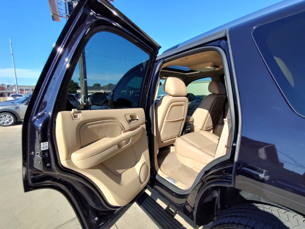 2014 Cadillac Escalade Image 27