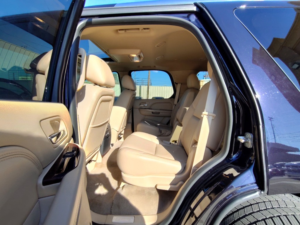 2014 Cadillac Escalade Image 29