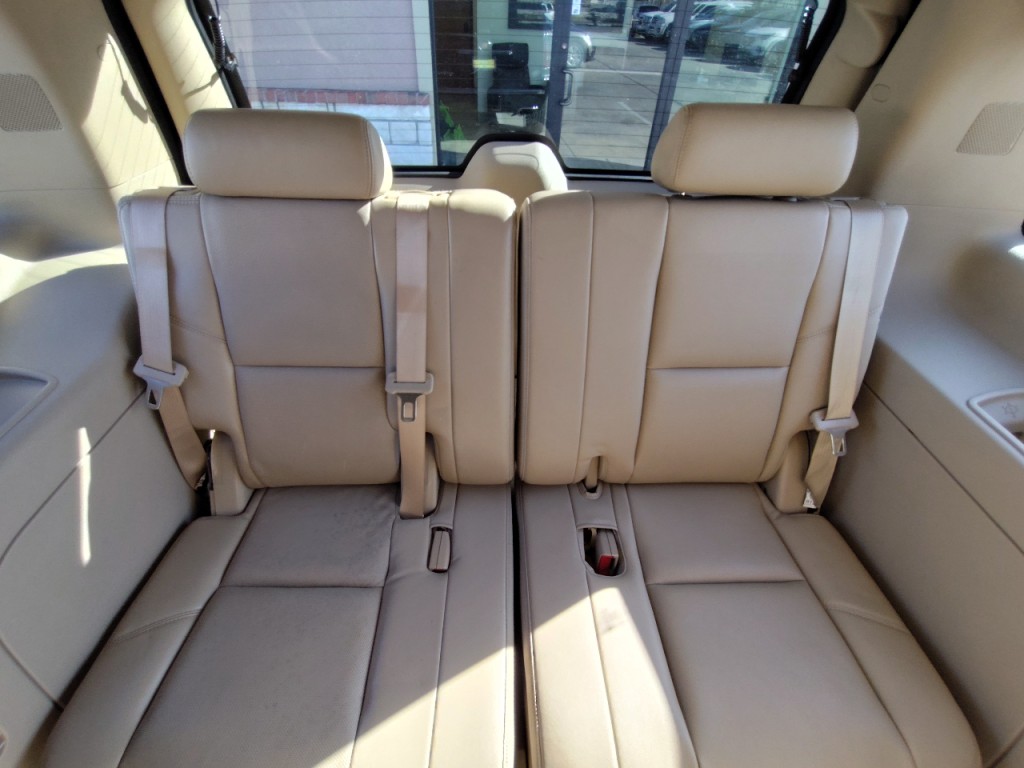 2014 Cadillac Escalade Image 34