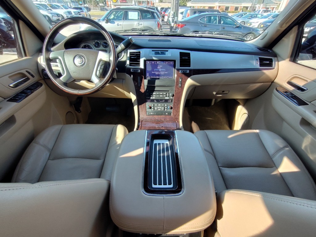 2014 Cadillac Escalade Image 35