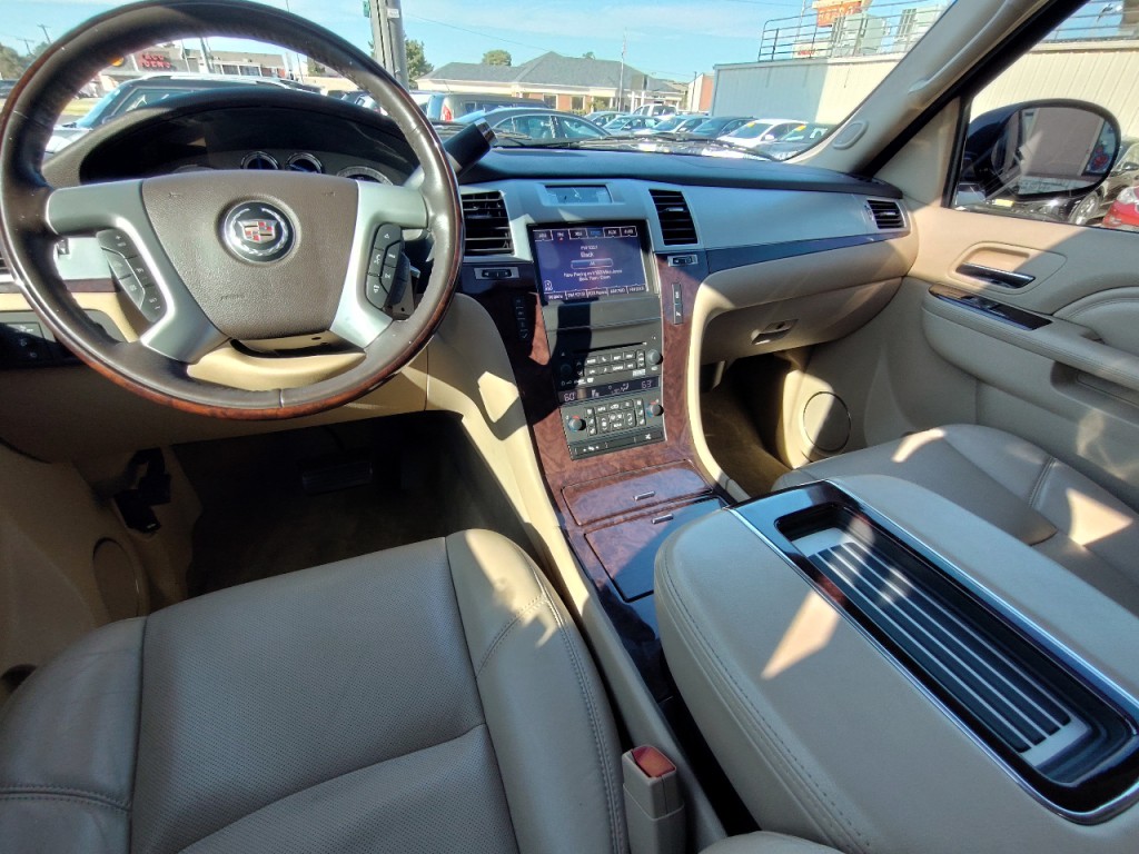 2014 Cadillac Escalade Image 36
