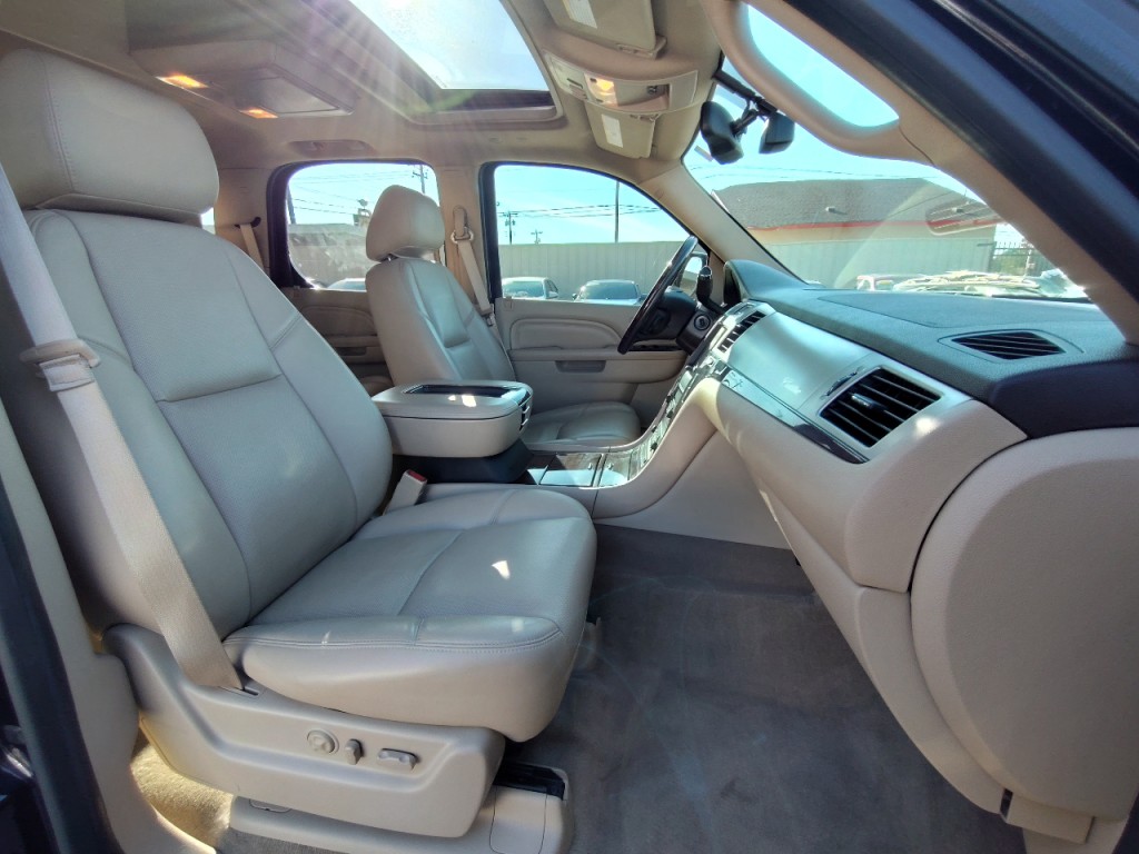 2014 Cadillac Escalade Image 42