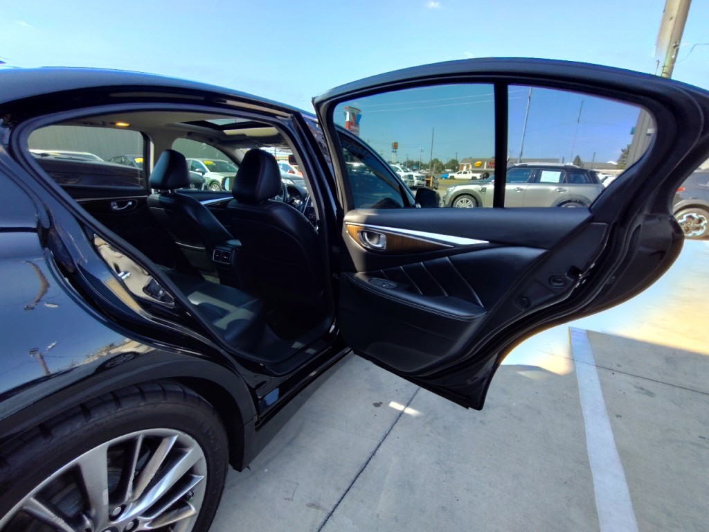 2018 INFINITI Q50 Image 36