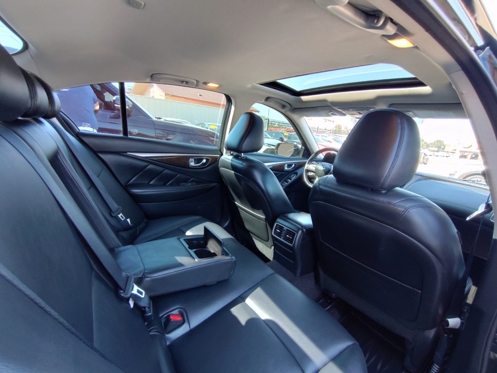 2018 INFINITI Q50 Image 38