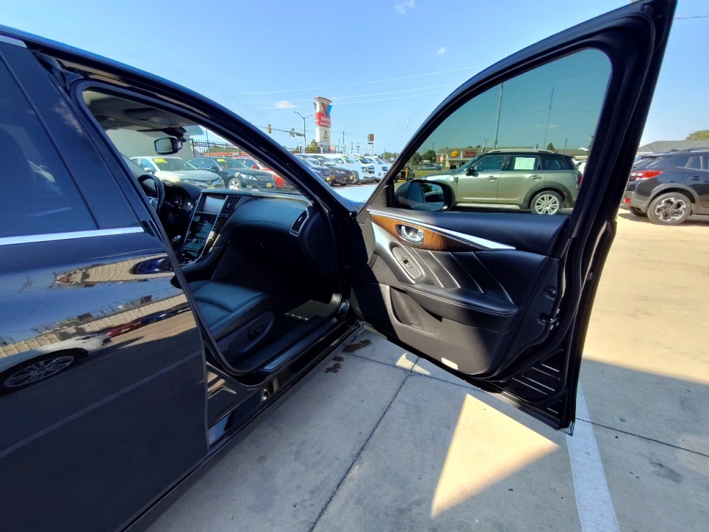 2018 INFINITI Q50 Image 40