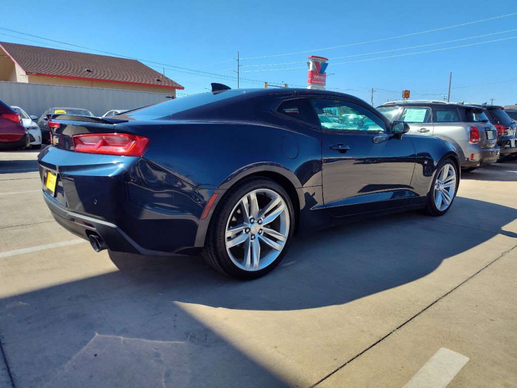 2016 Chevrolet Camaro Image 8