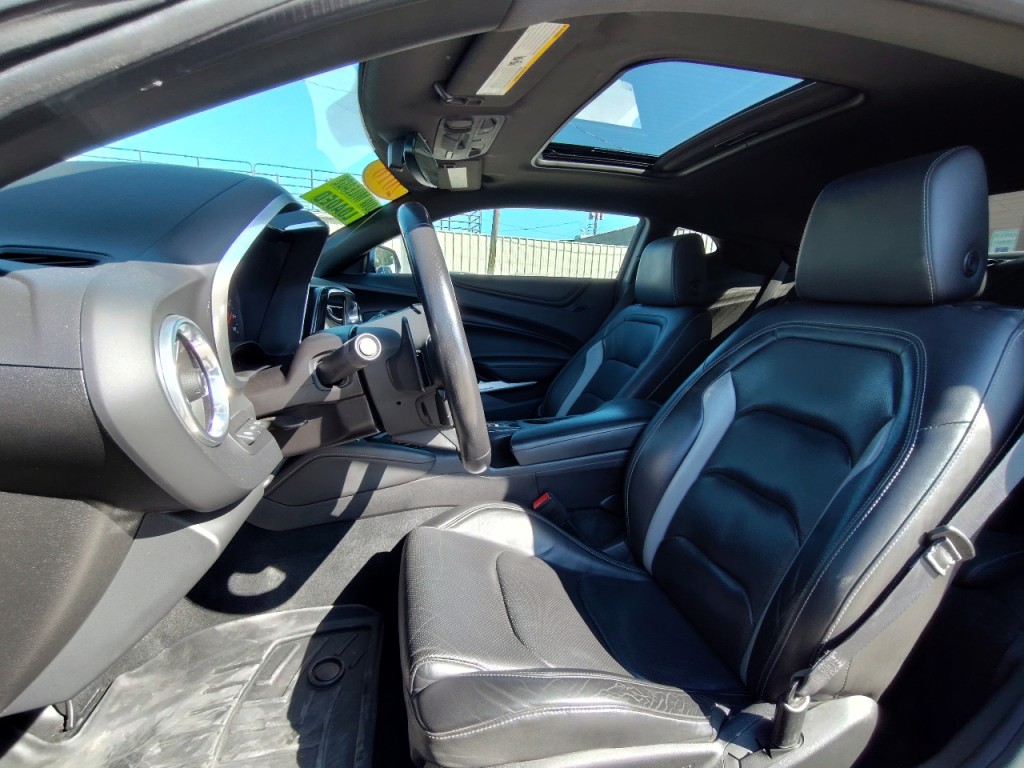 2016 Chevrolet Camaro Image 18