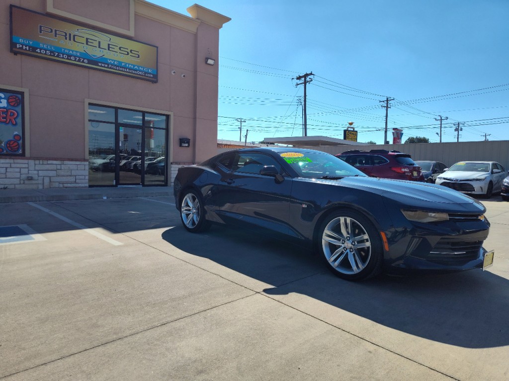 2016 Chevrolet Camaro Image 2