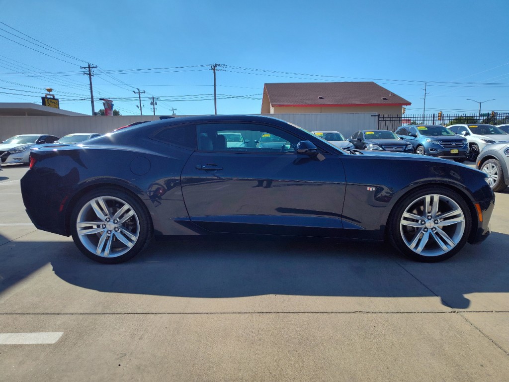 2016 Chevrolet Camaro Image 3