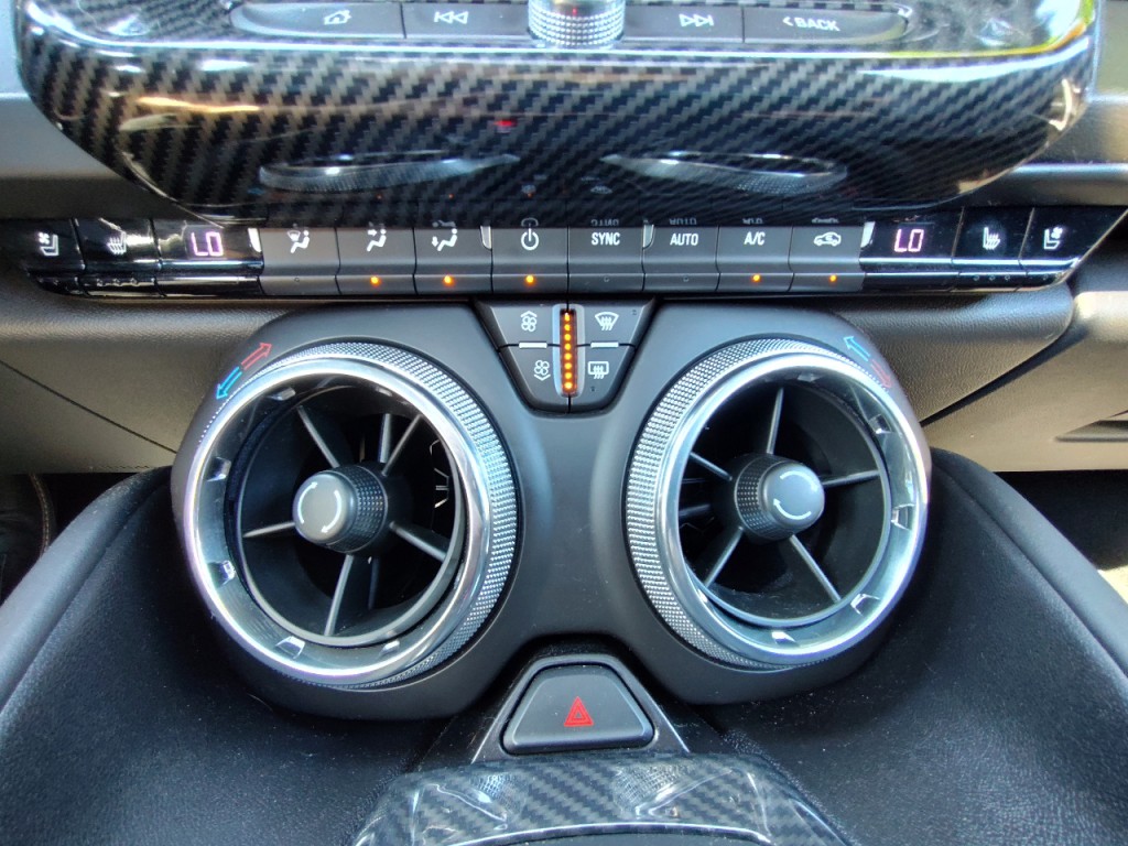 2016 Chevrolet Camaro Image 21