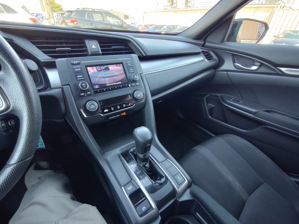 2018 Honda Civic Image 18