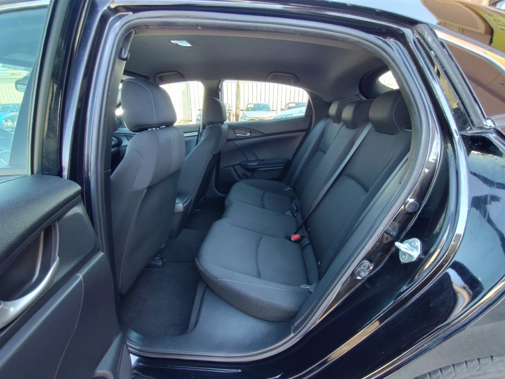 2018 Honda Civic Image 23