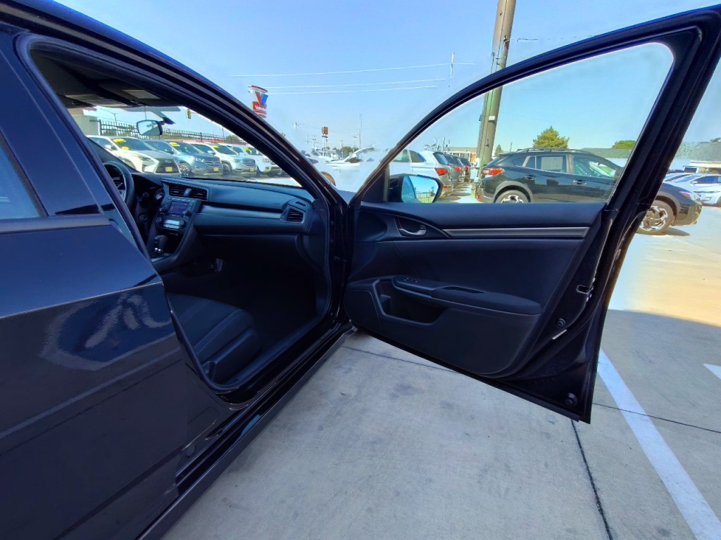 2018 Honda Civic Image 33