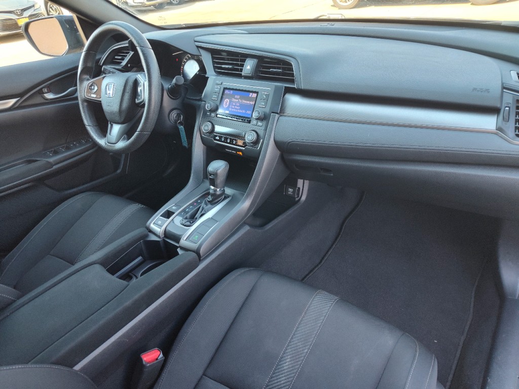 2018 Honda Civic Image 34