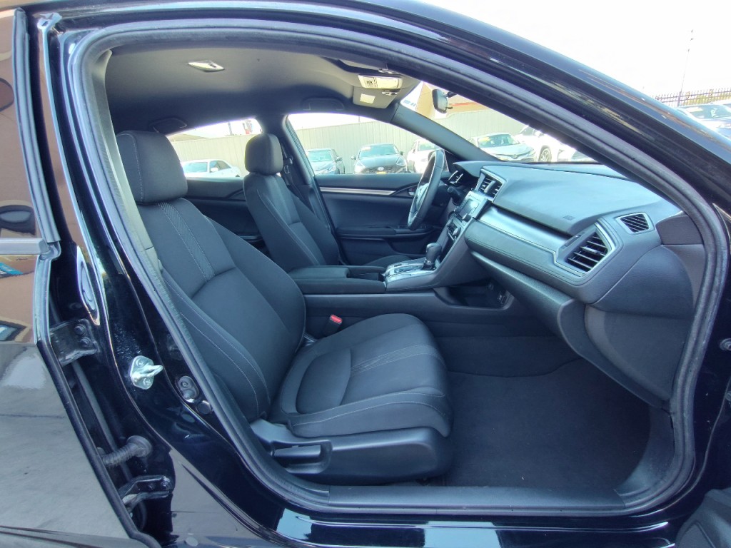 2018 Honda Civic Image 35