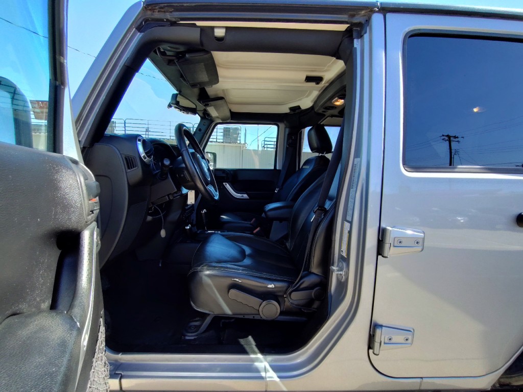 2015 Jeep Wrangler Image 11