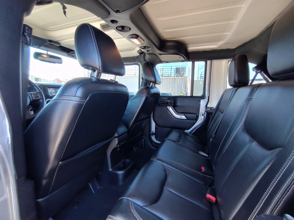 2015 Jeep Wrangler Image 26