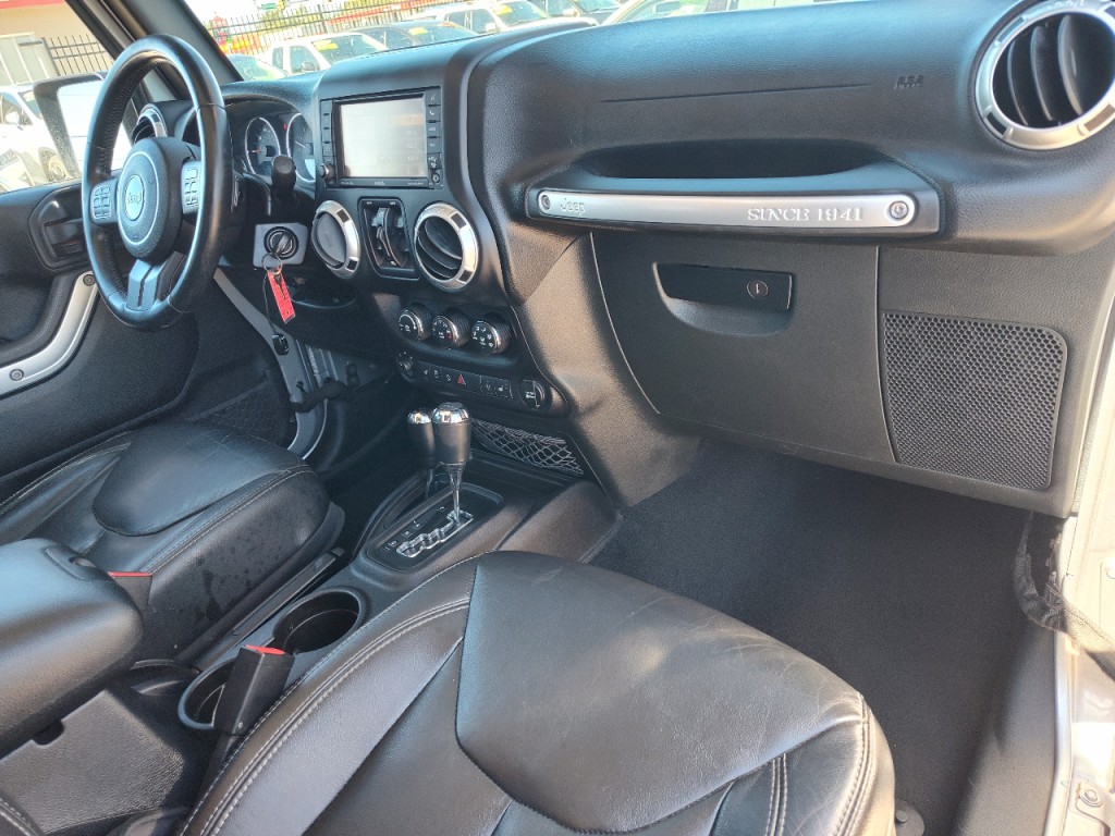 2015 Jeep Wrangler Image 39