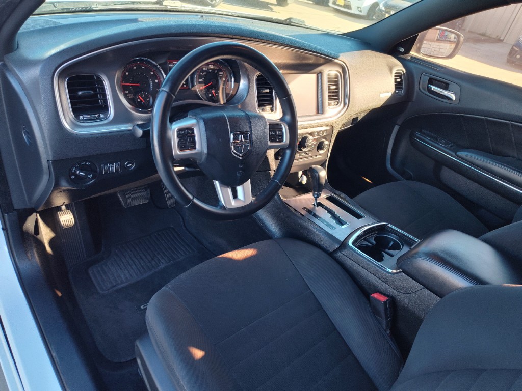 2014 Dodge Charger Image 16