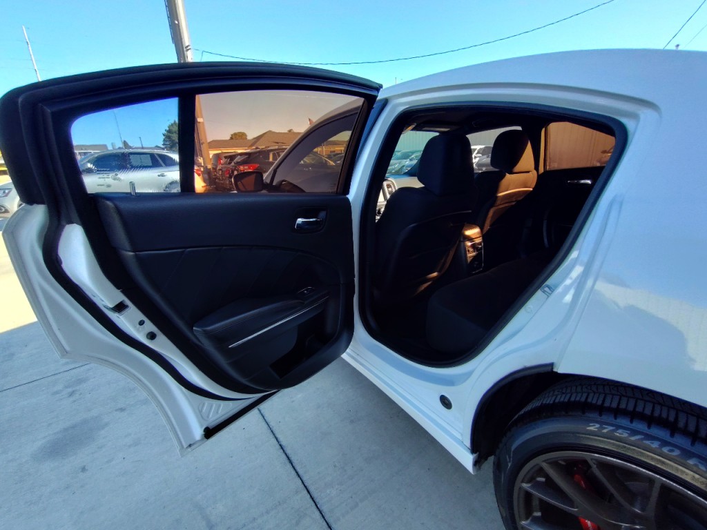 2014 Dodge Charger Image 29