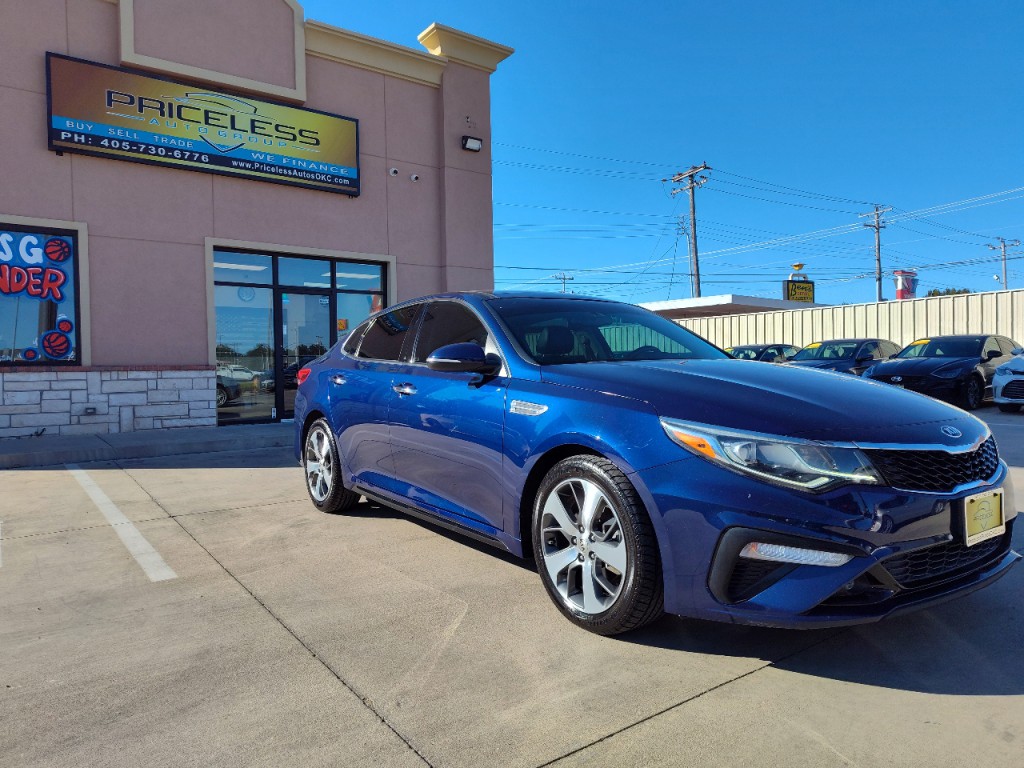2019 Kia Optima Image 3