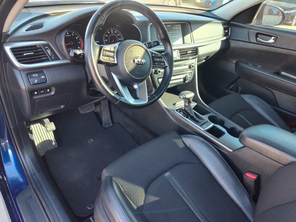 2019 Kia Optima Image 16