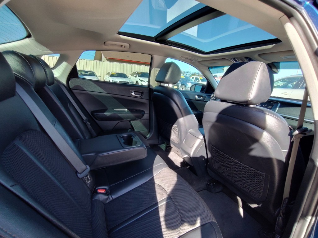 2019 Kia Optima Image 38
