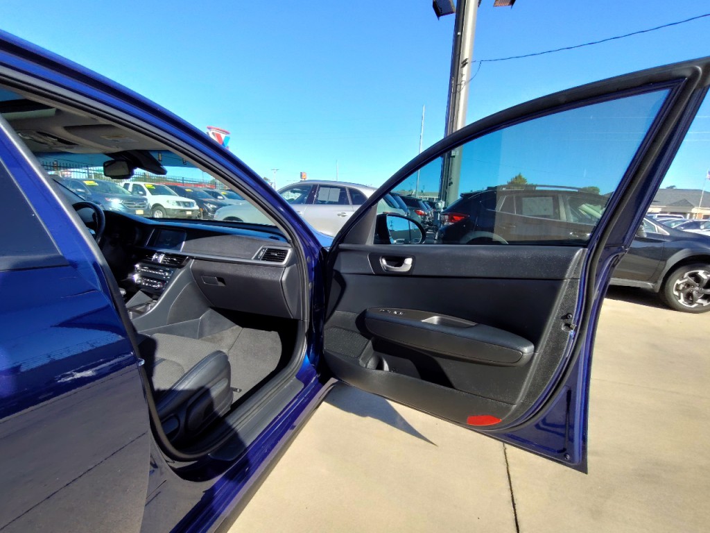 2019 Kia Optima Image 41