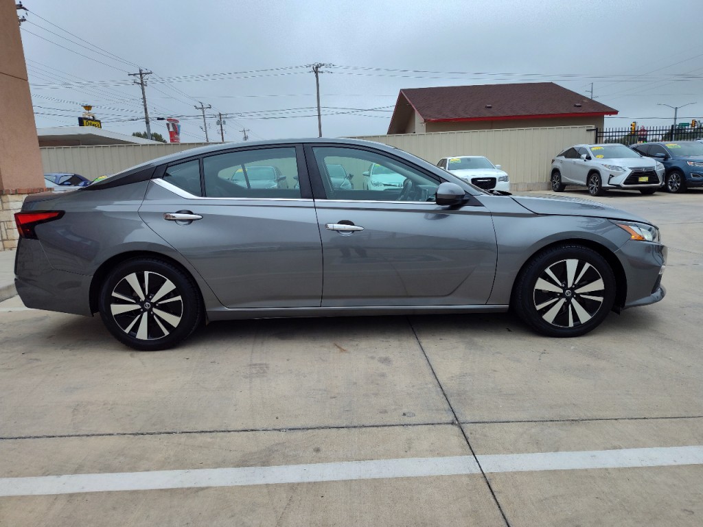 2022 Nissan Altima Image 4