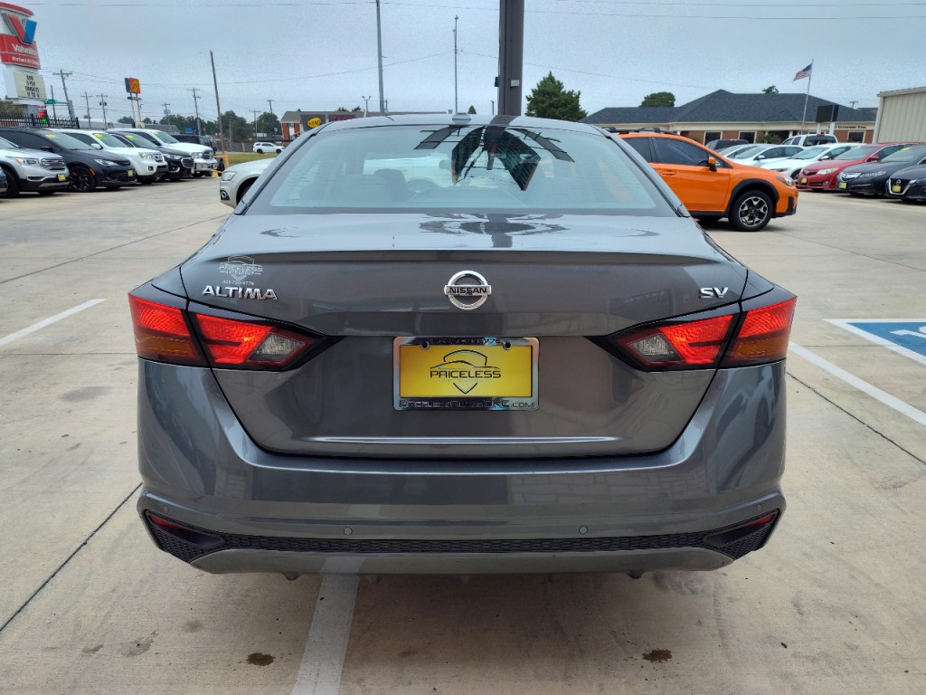 2022 Nissan Altima Image 6