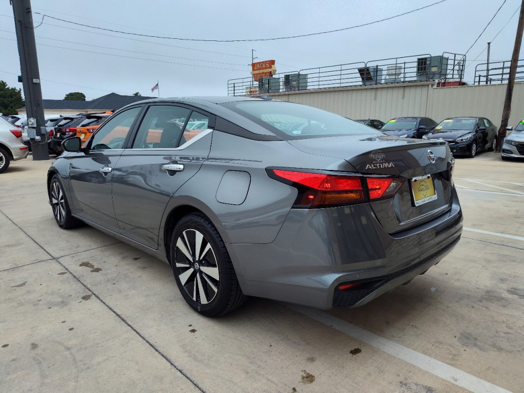 2022 Nissan Altima Image 7